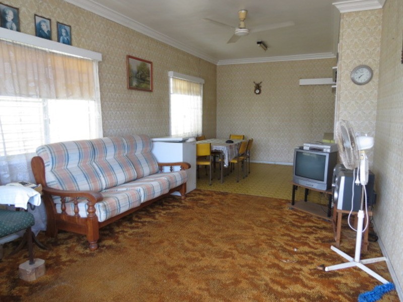 32 Kennedy Street, Bowen QLD 4805