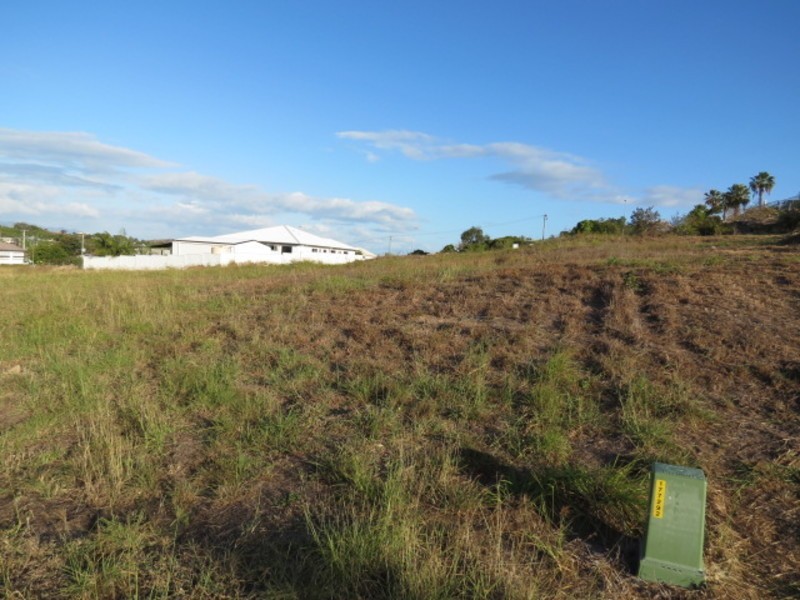 13 Daniel Street, Bowen QLD 4805