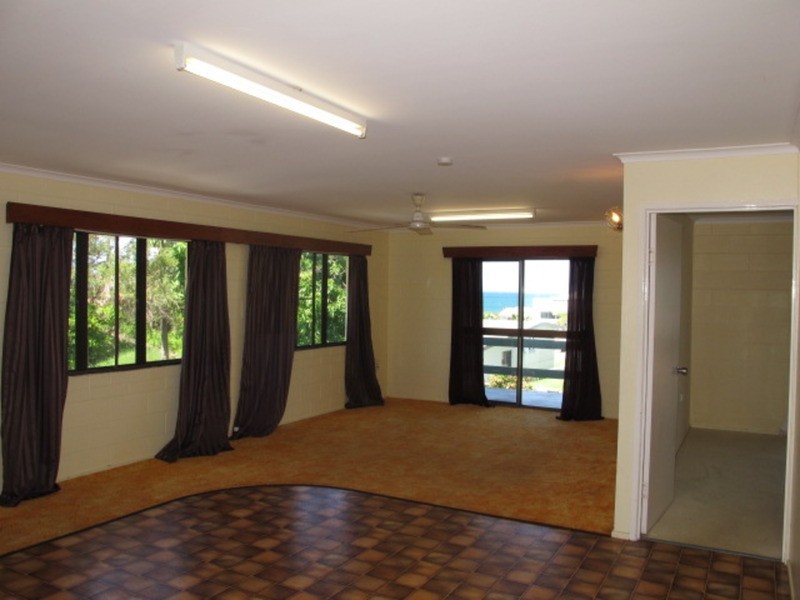 15 Avicennia Street, Bowen QLD 4805