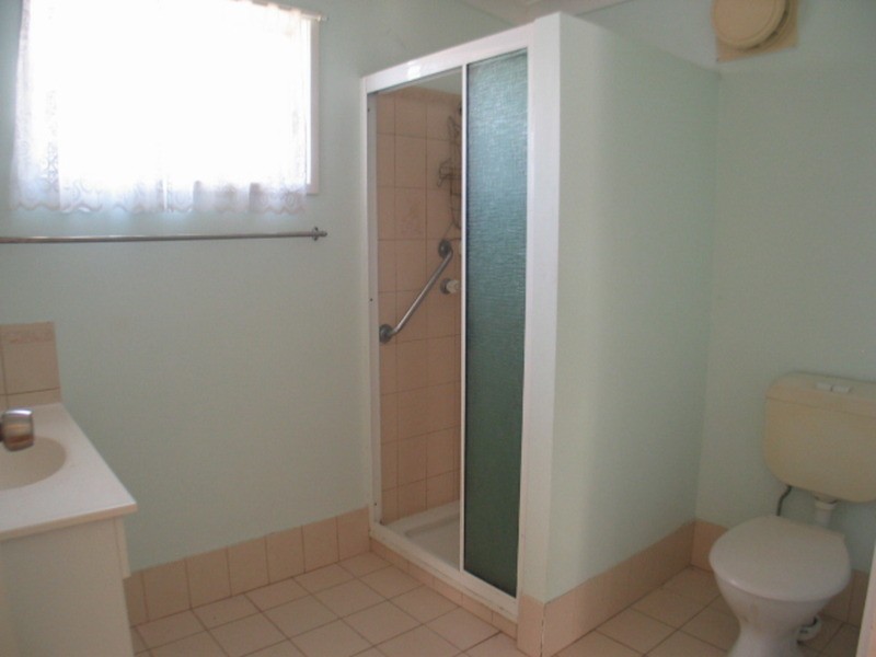 12 Daniel Street, Bowen QLD 4805