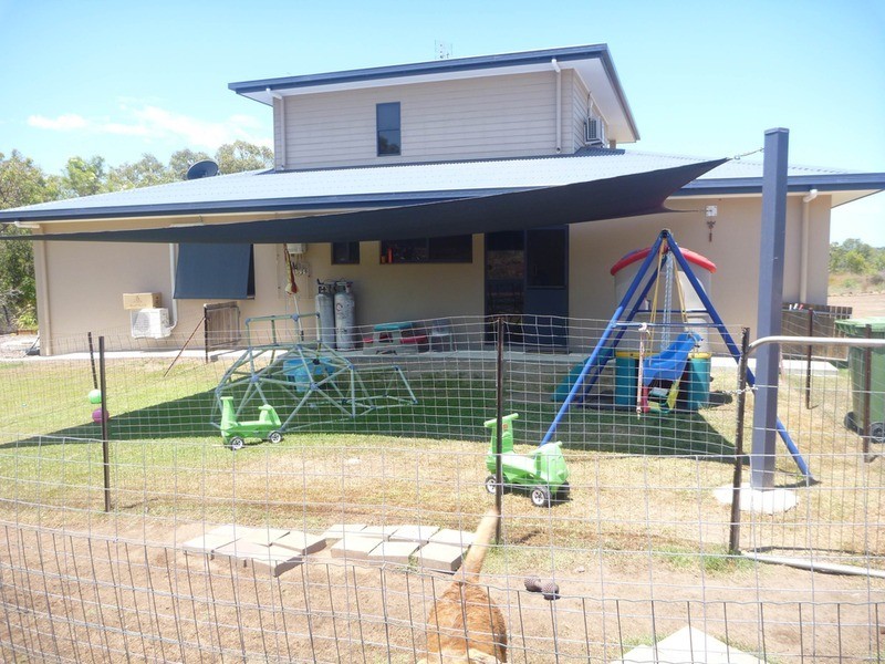 17 Bayview Crescent, Bowen QLD 4805