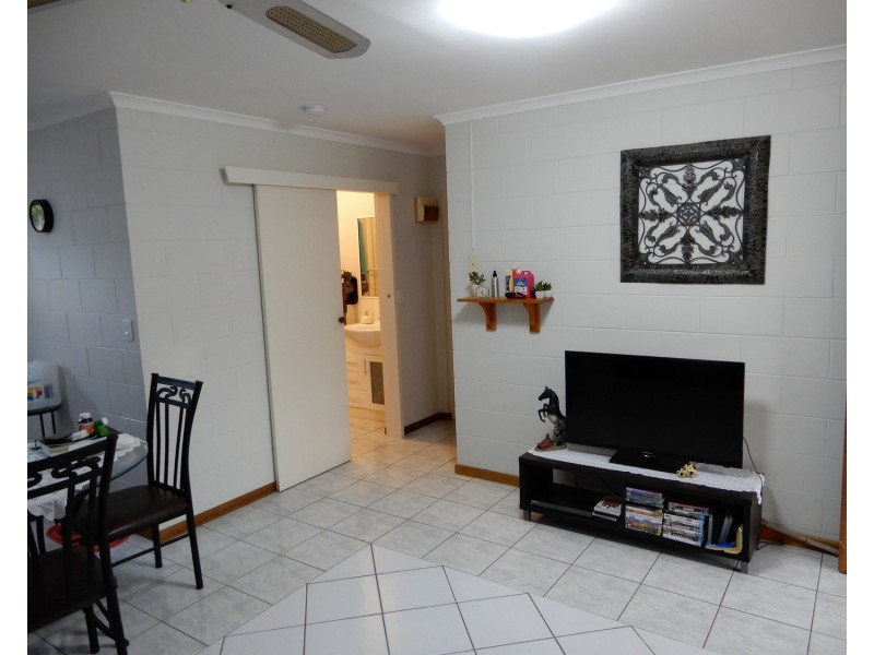 1/43 Crofton Street, Bowen QLD 4805