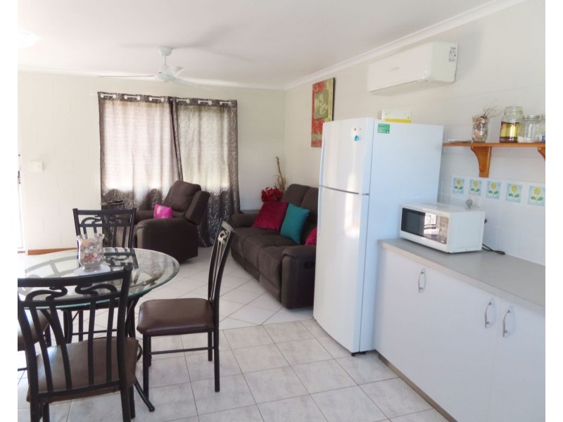 1/43 Crofton Street, Bowen QLD 4805