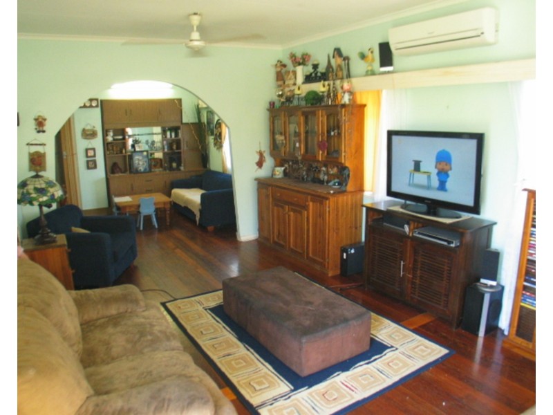 33 Gloucester Street, Bowen QLD 4805