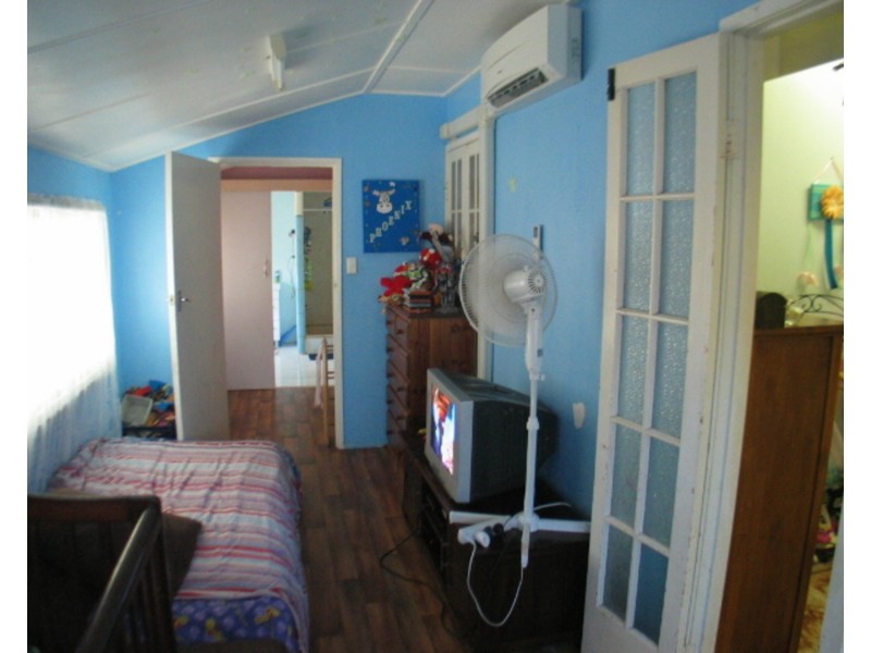 33 Gloucester Street, Bowen QLD 4805
