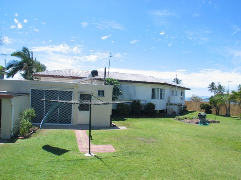 75 Queens Beach Esplanade, Bowen QLD 4805