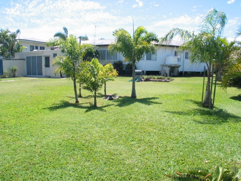 75 Queens Beach Esplanade, Bowen QLD 4805