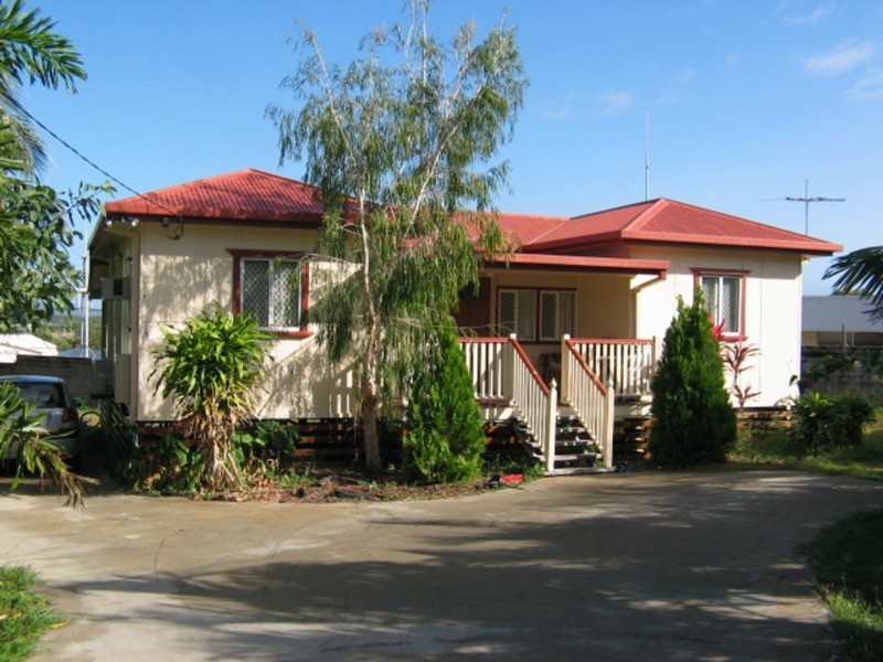 6 Bull Crescent, Bowen QLD 4805