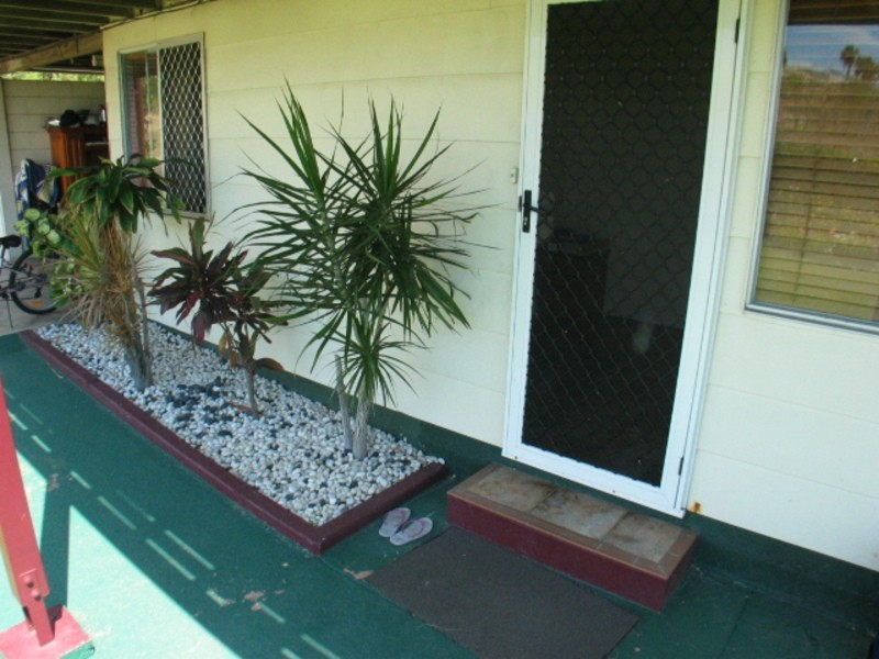 18 Daniel Street, Bowen QLD 4805