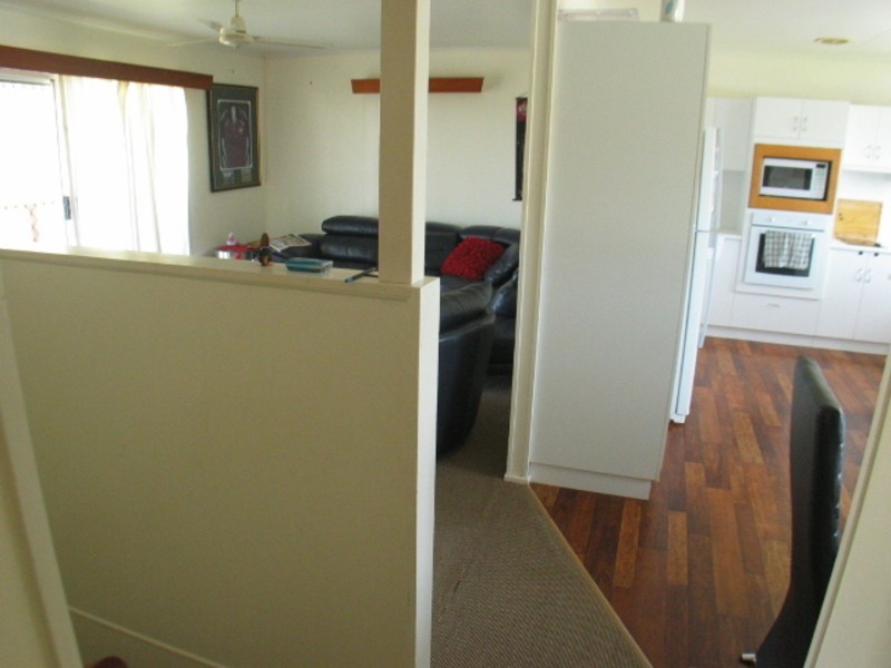 18 Daniel Street, Bowen QLD 4805