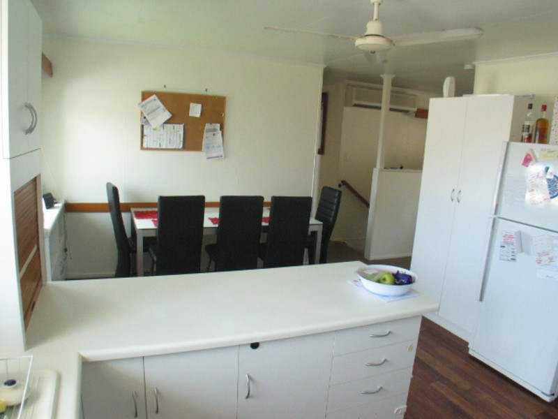 18 Daniel Street, Bowen QLD 4805