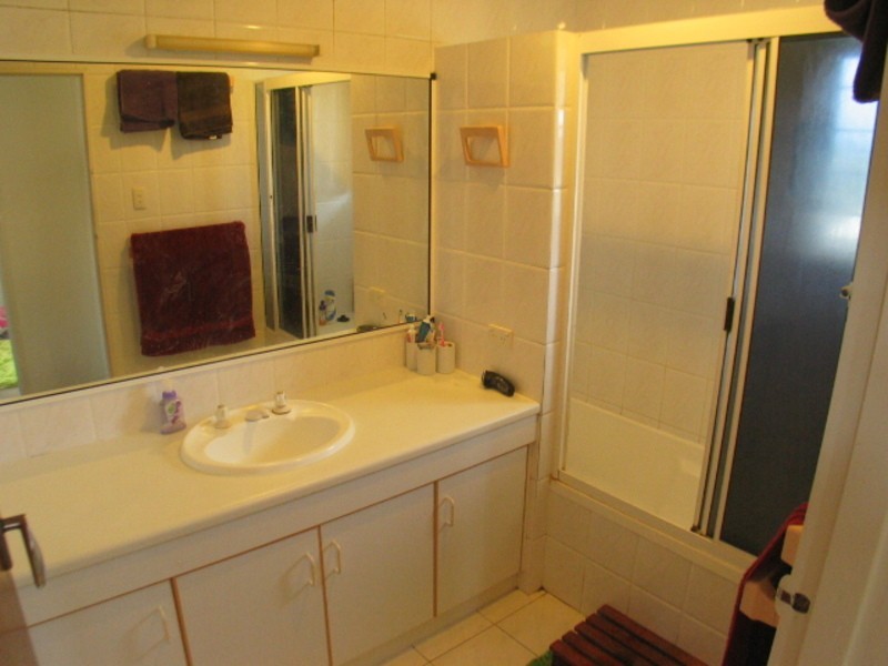 18 Daniel Street, Bowen QLD 4805