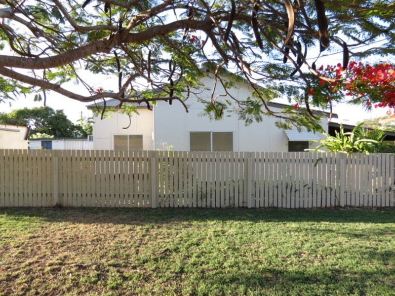 28 Reynolds Street, Bowen QLD 4805