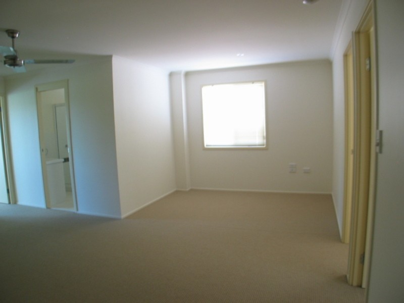 2/1 Murroona Street, Bowen QLD 4805