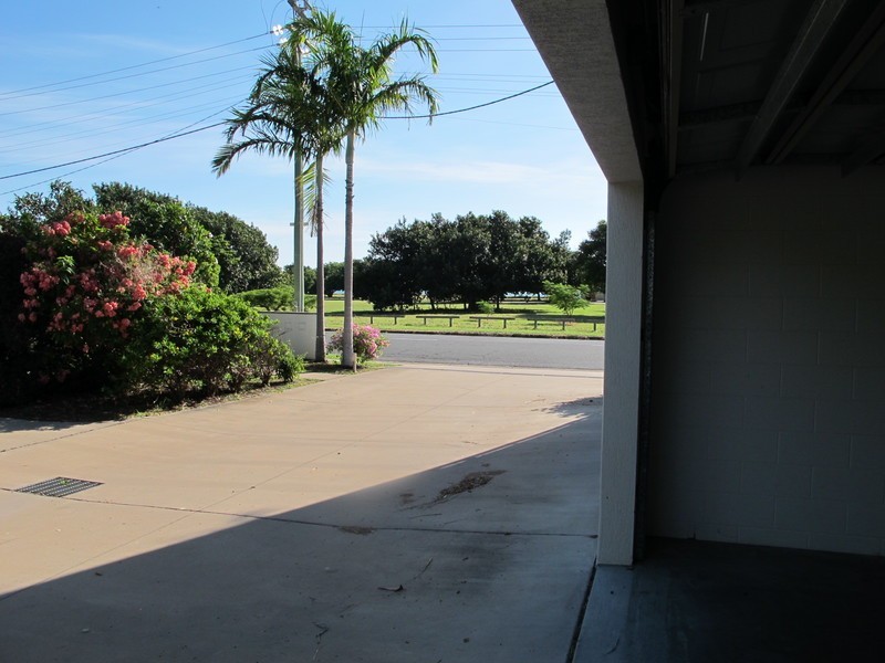 2/1 Murroona Street, Bowen QLD 4805