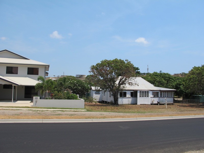 60 Livingstone  Street, Bowen QLD 4805