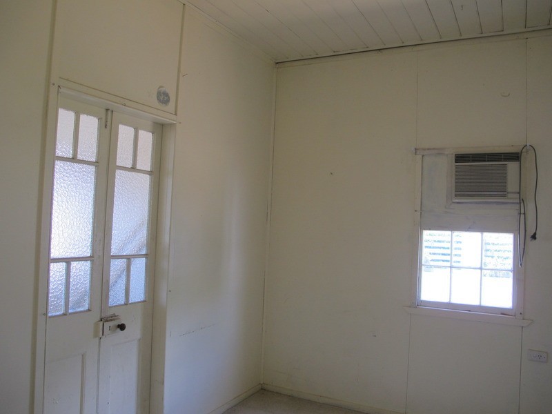 60 Livingstone  Street, Bowen QLD 4805