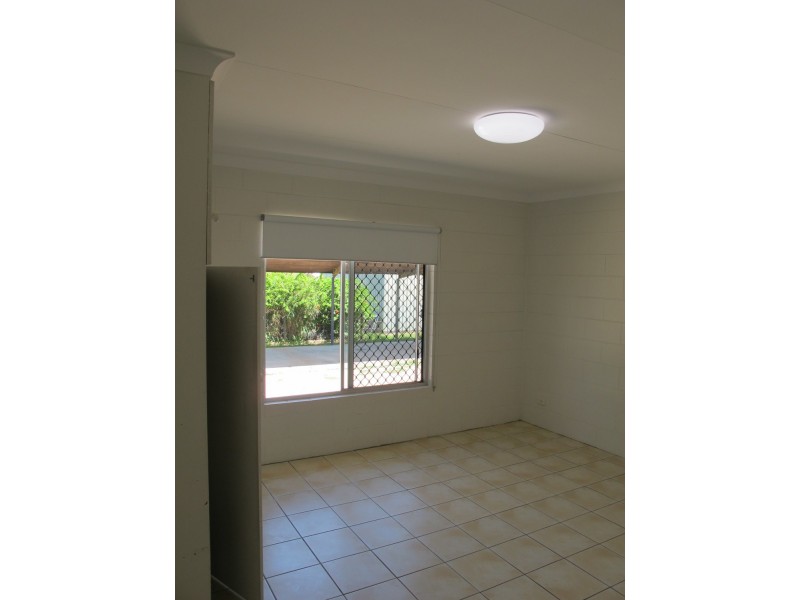3/36 Brisbane Street, Bowen QLD 4805