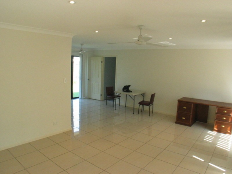 2/98A Williams Street, Bowen QLD 4805