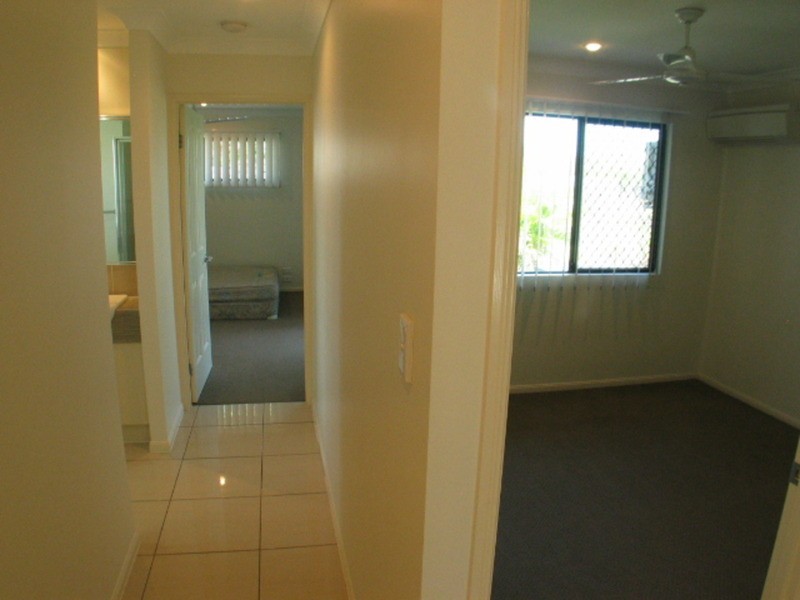 2/98A Williams Street, Bowen QLD 4805