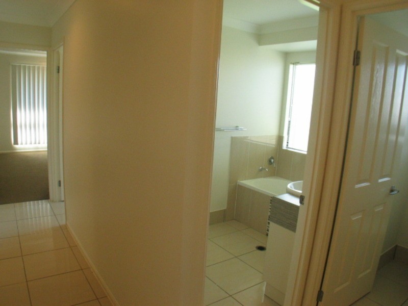 2/98A Williams Street, Bowen QLD 4805