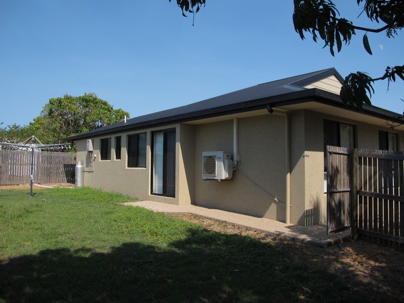 2/98A Williams Street, Bowen QLD 4805