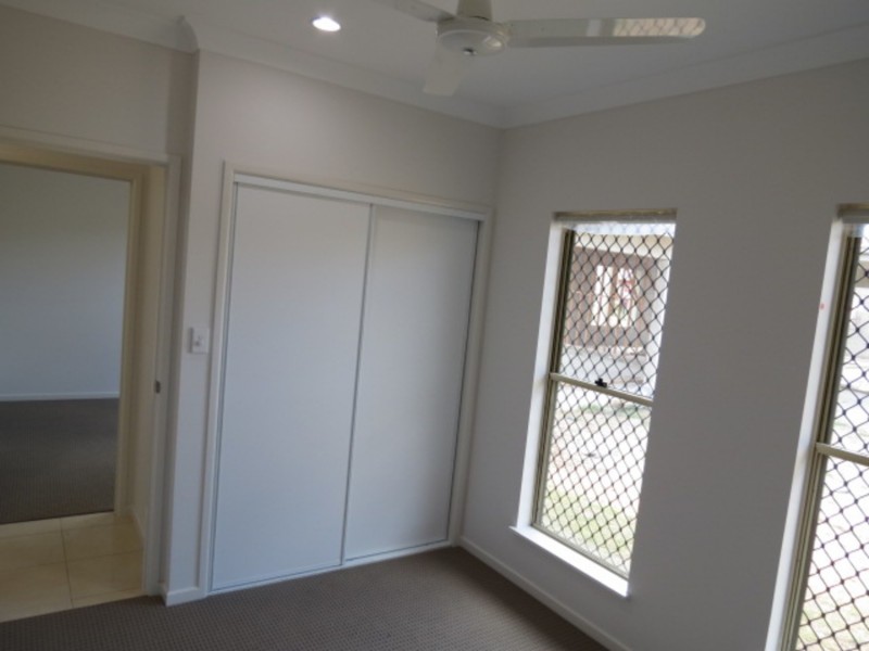 10 Seabreeze Crescent, Bowen QLD 4805