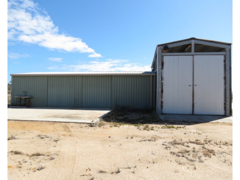 18498 Bruce Highway, Bowen QLD 4805