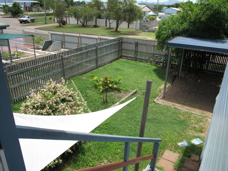 15 Russell Street, Bowen QLD 4805