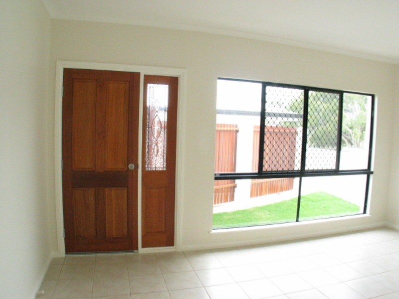 2/13 Queens Road, Bowen QLD 4805