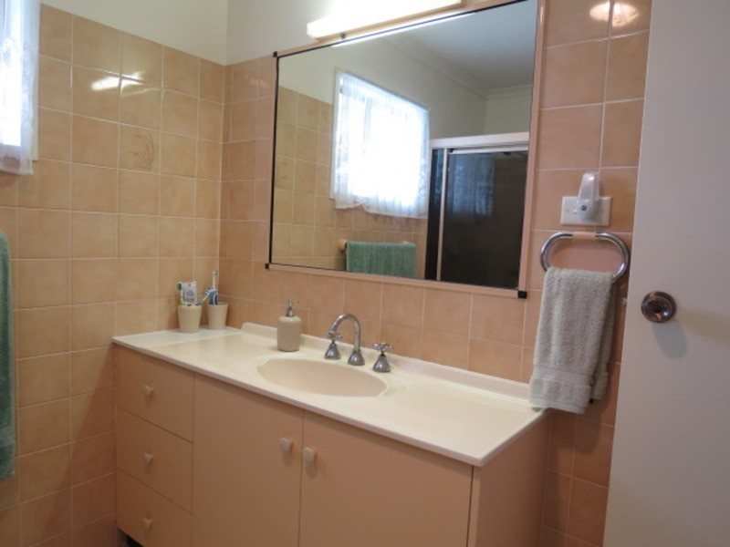 27 Banksia Street, Bowen QLD 4805