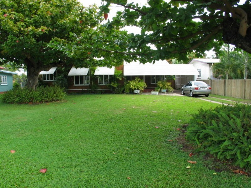 11 Tracey Street, Bowen QLD 4805