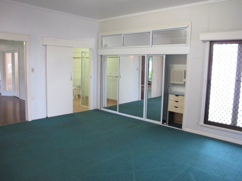 11 Tracey Street, Bowen QLD 4805