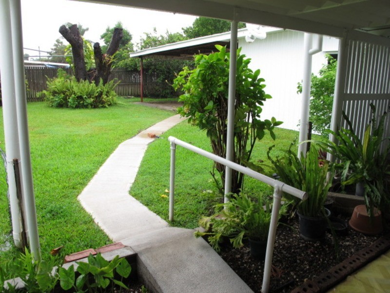 11 Tracey Street, Bowen QLD 4805
