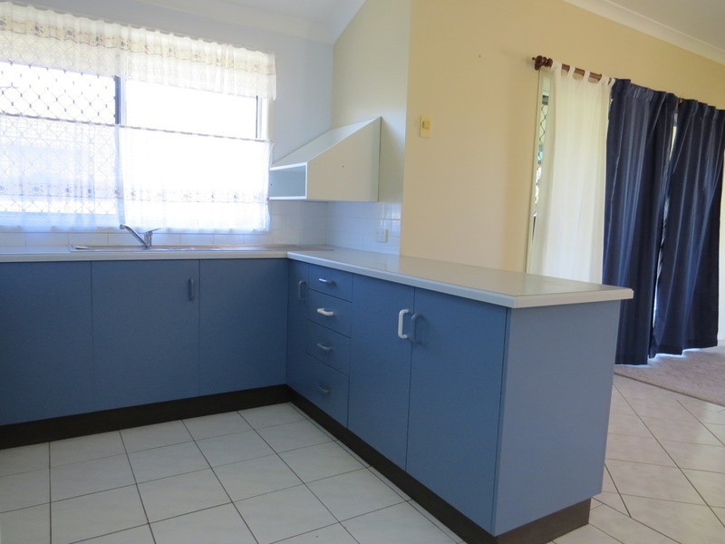 2/28 Sinclair Street, Bowen QLD 4805