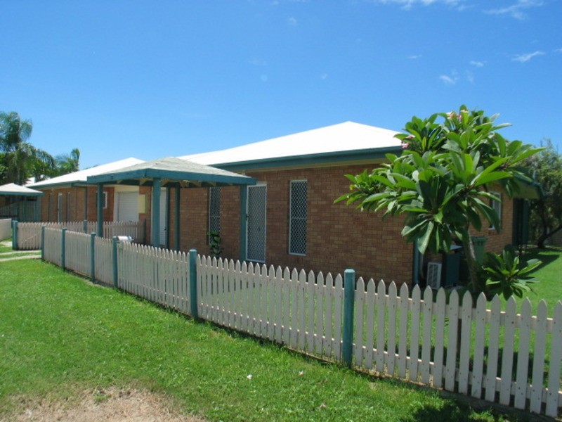 2/28 Sinclair Street, Bowen QLD 4805