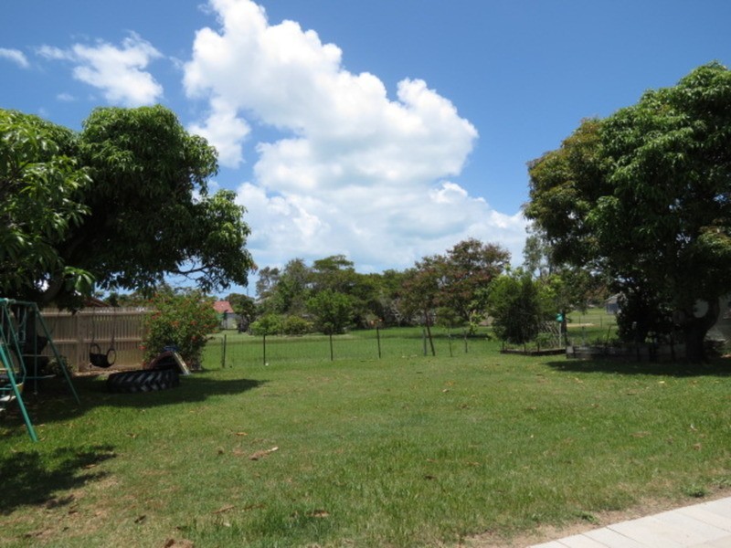 12  Korah Street, Bowen QLD 4805