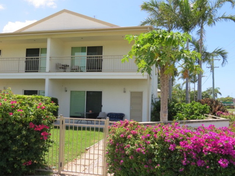 Unit 1/1 Murroona Street, Bowen QLD 4805