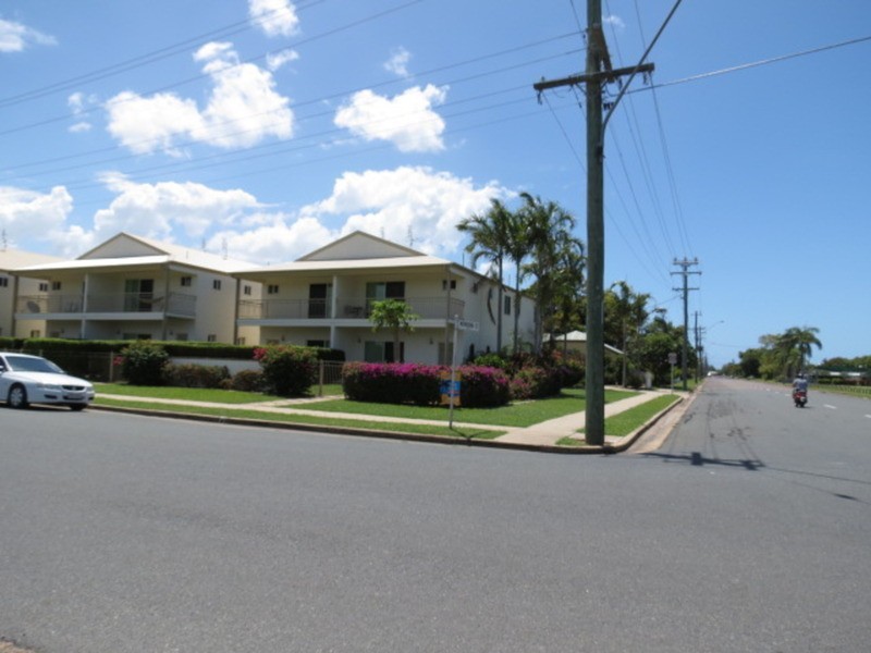 Unit 1/1 Murroona Street, Bowen QLD 4805