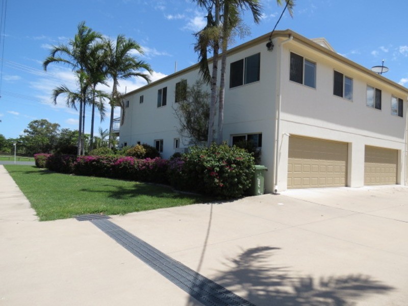 Unit 1/1 Murroona Street, Bowen QLD 4805