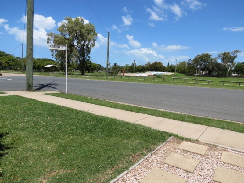 Unit 1/1 Murroona Street, Bowen QLD 4805