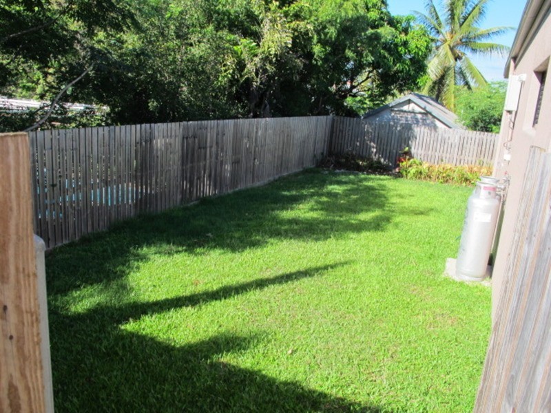 5/11 Kennedy  Street, Bowen QLD 4805