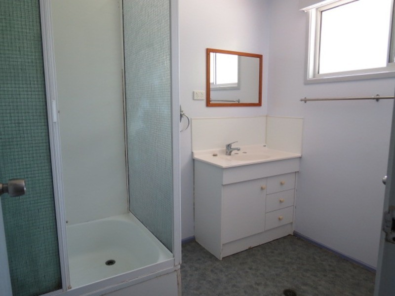 8 Salisbury  Crescent, Bowen QLD 4805