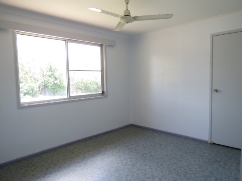 8 Salisbury  Crescent, Bowen QLD 4805