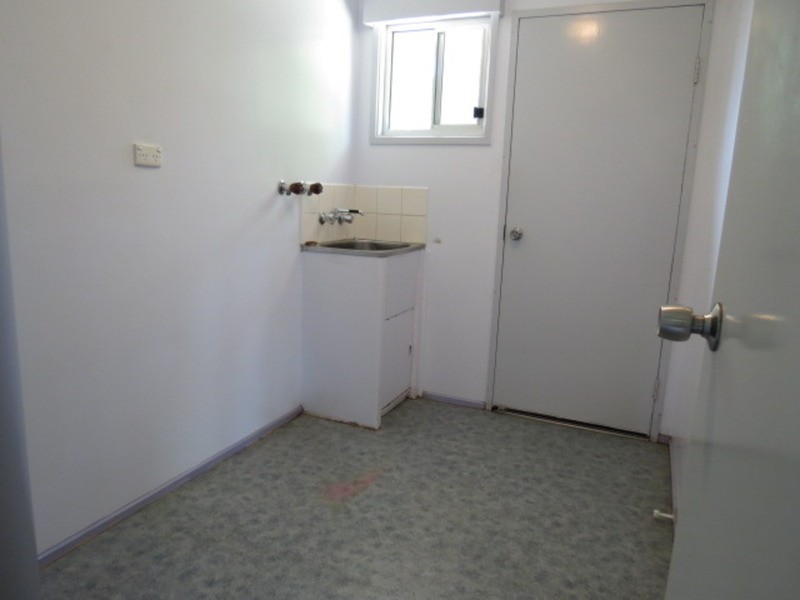 8 Salisbury  Crescent, Bowen QLD 4805