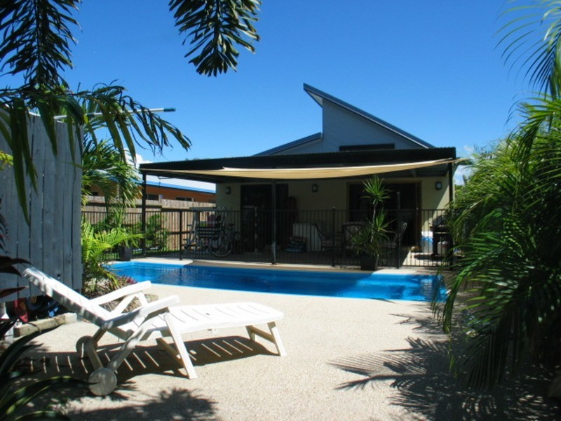 18a Gloucester Street, Bowen QLD 4805