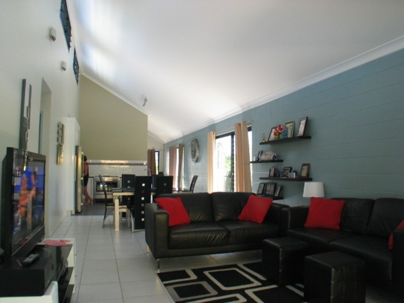 18a Gloucester Street, Bowen QLD 4805