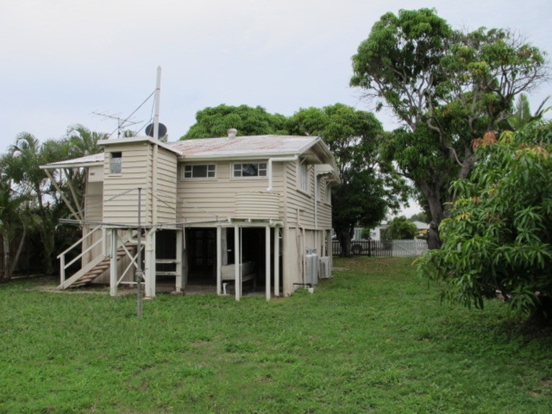 15 Field Street, Bowen QLD 4805