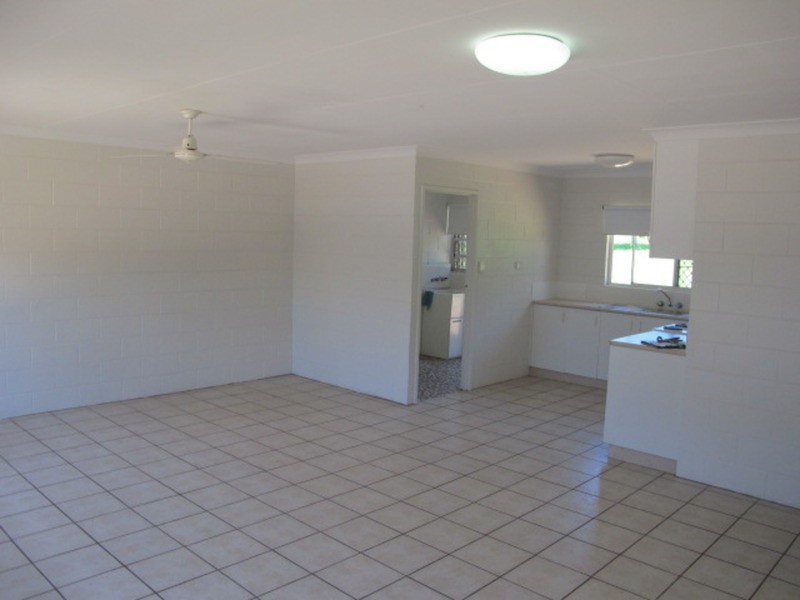 4/36 Brisbane Street, Bowen QLD 4805