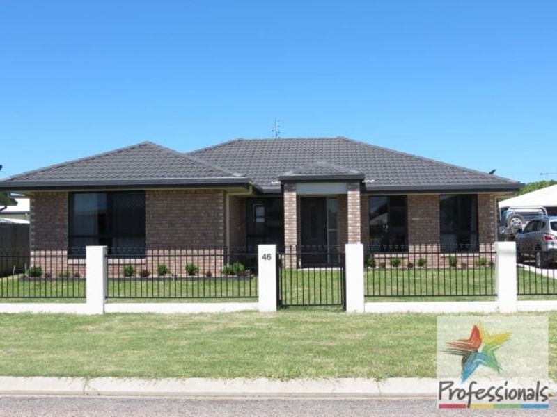 46  Emmerson Drive, Bowen QLD 4805